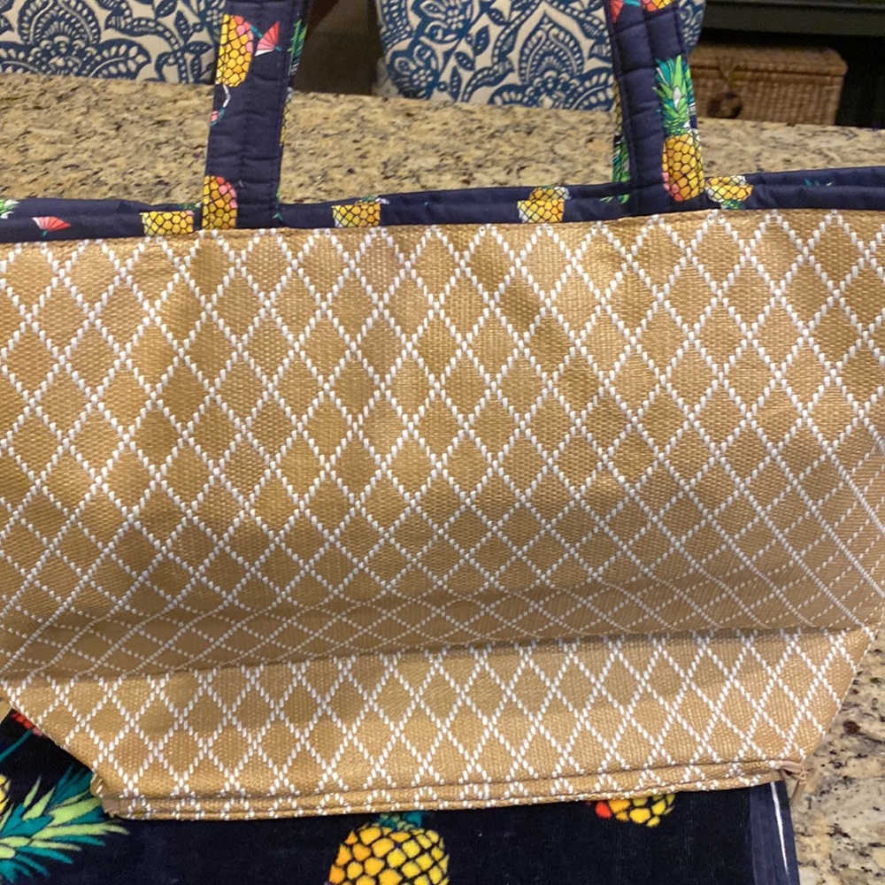Vera Bradley 3pc Beach Tote Set - Picture 6 of 15
